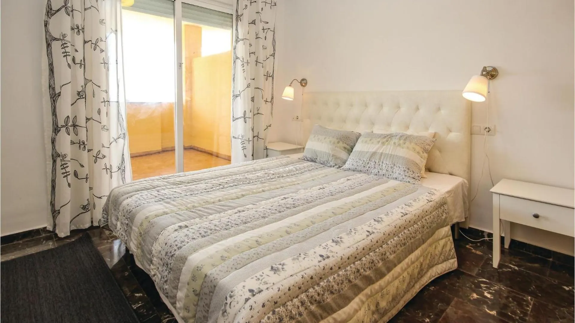 2 Bedroom Lovely Apartment In Fuengirola-Carvajal Santa Fe de los Boliches